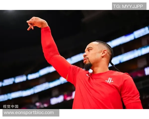 狄龙半场表现抢眼得分上双但犯规频繁状态堪忧